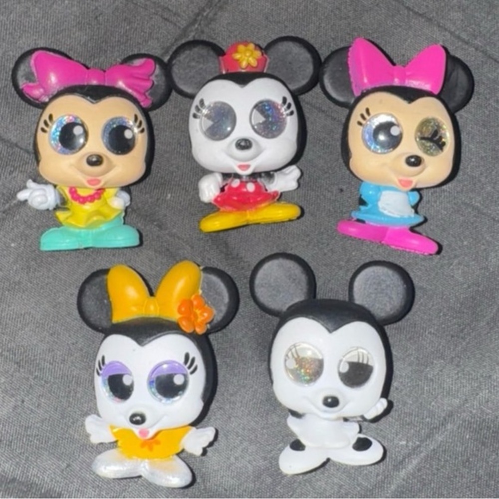 Disney Doorables Minnie Mouse Bundle of 5 Figures